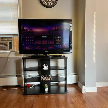Lovely Three Bedroom Apartment Near Jersey City And Newyork Linden Exterior photo
