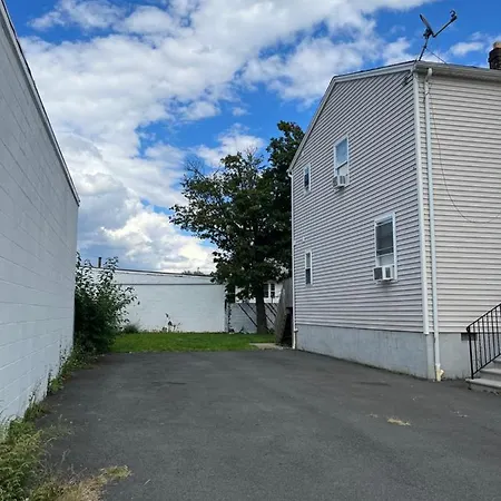 Lovely Three Bedroom Apartment Near Jersey City And Newyork Linden Exterior photo
