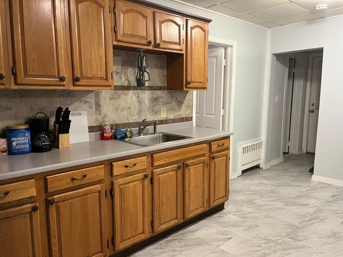 Lovely Three Bedroom Near Jersey And Newyork Linden